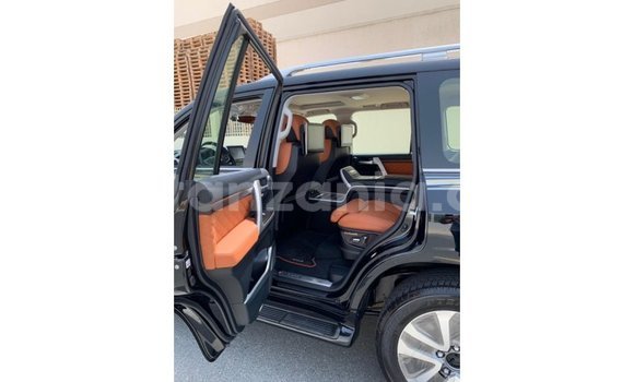 Nunua Imported Toyota Land Cruiser Nyeusi Gari ndani ya Import - Dubai nchini Arusha Nunua Imported Toyota Land Cruiser Nyeusi Gari ndani ya Import - Dubai nchini Arusha