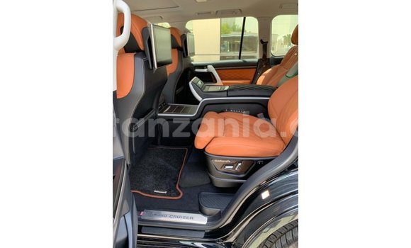 Nunua Imported Toyota Land Cruiser Nyeusi Gari ndani ya Import - Dubai nchini Arusha Nunua Imported Toyota Land Cruiser Nyeusi Gari ndani ya Import - Dubai nchini Arusha