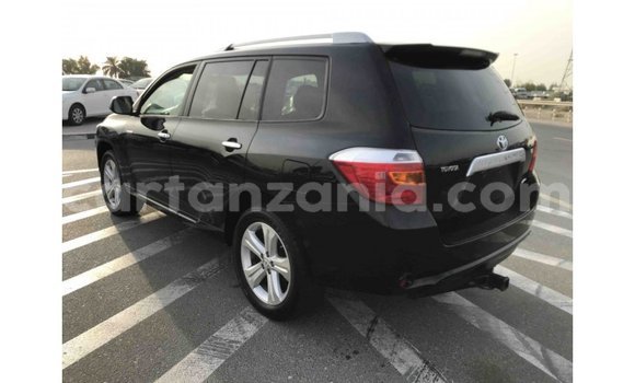 Nunua Imported Toyota Highlander Nyeusi Gari ndani ya Import - Dubai nchini Arusha Nunua Imported Toyota Highlander Nyeusi Gari ndani ya Import - Dubai nchini Arusha