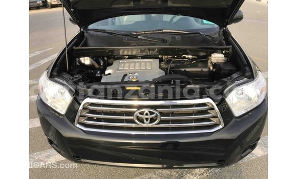 Nunua Imported Toyota Highlander Nyeusi Gari ndani ya Import - Dubai nchini Arusha Nunua Imported Toyota Highlander Nyeusi Gari ndani ya Import - Dubai nchini Arusha