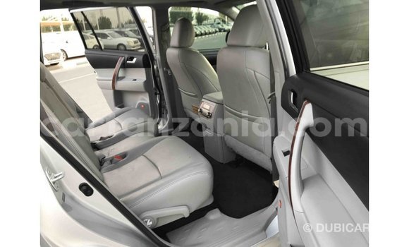Nunua Imported Toyota Highlander Nyingine Gari ndani ya Import - Dubai nchini Arusha Nunua Imported Toyota Highlander Nyingine Gari ndani ya Import - Dubai nchini Arusha