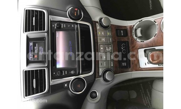 Nunua Imported Toyota Highlander Nyingine Gari ndani ya Import - Dubai nchini Arusha Nunua Imported Toyota Highlander Nyingine Gari ndani ya Import - Dubai nchini Arusha