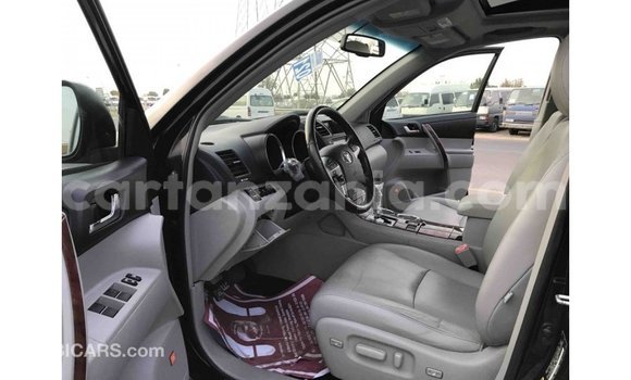 Buy Import Toyota Highlander Black Car in Import - Dubai in Arusha Buy Import Toyota Highlander Black Car in Import - Dubai in Arusha