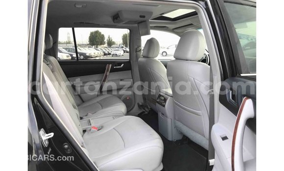 Buy Import Toyota Highlander Black Car in Import - Dubai in Arusha Buy Import Toyota Highlander Black Car in Import - Dubai in Arusha