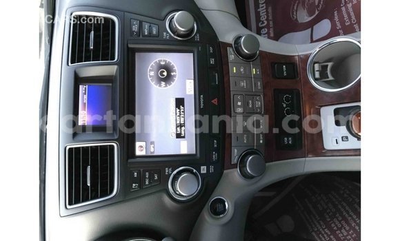 Buy Import Toyota Highlander Black Car in Import - Dubai in Arusha Buy Import Toyota Highlander Black Car in Import - Dubai in Arusha