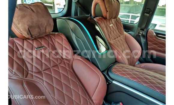 Nunua Imported Lexus LX Nyeusi Gari ndani ya Import - Dubai nchini Arusha Nunua Imported Lexus LX Nyeusi Gari ndani ya Import - Dubai nchini Arusha