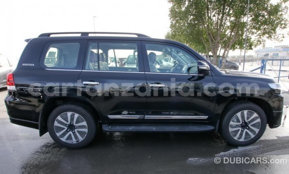 Nunua Imported Toyota Land Cruiser Nyeusi Gari ndani ya Import - Dubai nchini Arusha Nunua Imported Toyota Land Cruiser Nyeusi Gari ndani ya Import - Dubai nchini Arusha