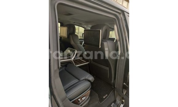Nunua Imported Toyota Land Cruiser Nyeusi Gari ndani ya Import - Dubai nchini Arusha Nunua Imported Toyota Land Cruiser Nyeusi Gari ndani ya Import - Dubai nchini Arusha