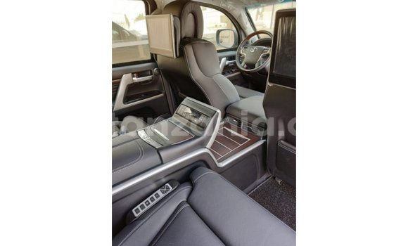 Nunua Imported Toyota Land Cruiser Nyeusi Gari ndani ya Import - Dubai nchini Arusha Nunua Imported Toyota Land Cruiser Nyeusi Gari ndani ya Import - Dubai nchini Arusha
