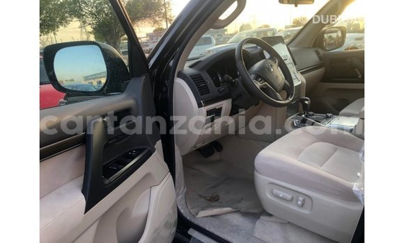 Buy Import Toyota Land Cruiser Black Car in Import - Dubai in Arusha Buy Import Toyota Land Cruiser Black Car in Import - Dubai in Arusha