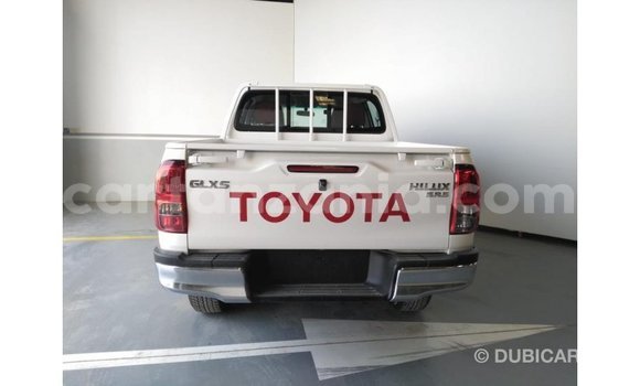Nunua Imported Toyota Hilux Nyingine Gari ndani ya Import - Dubai nchini Arusha Nunua Imported Toyota Hilux Nyingine Gari ndani ya Import - Dubai nchini Arusha