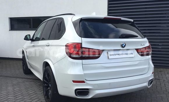 Nunua Ilio tumika BMW X5 Nyingine Gari ndani ya Dar es Salaam nchini Dar es Salaam Nunua Ilio tumika BMW X5 Nyingine Gari ndani ya Dar es Salaam nchini Dar es Salaam