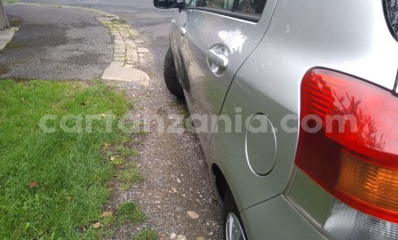 Buy Used Toyota Yaris Silver Car in Arusha in Arusha Buy Used Toyota Yaris Silver Car in Arusha in Arusha