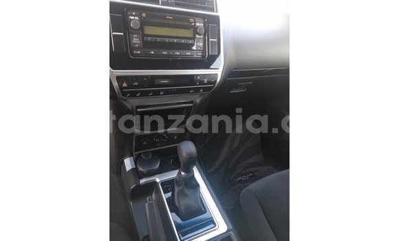 Nunua Imported Toyota Prado Nyeusi Gari ndani ya Import - Dubai nchini Arusha Nunua Imported Toyota Prado Nyeusi Gari ndani ya Import - Dubai nchini Arusha