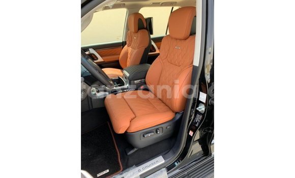 Buy Import Toyota Land Cruiser Black Car in Import - Dubai in Arusha Buy Import Toyota Land Cruiser Black Car in Import - Dubai in Arusha