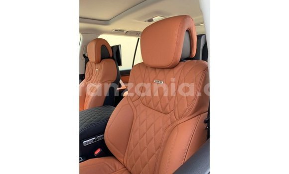 Buy Import Toyota Land Cruiser Black Car in Import - Dubai in Arusha Buy Import Toyota Land Cruiser Black Car in Import - Dubai in Arusha