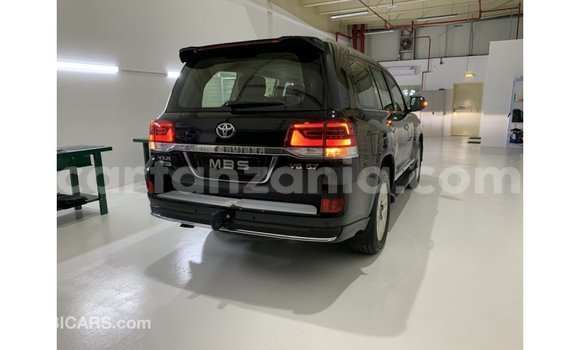 Nunua Imported Toyota Land Cruiser Nyeusi Gari ndani ya Import - Dubai nchini Arusha Nunua Imported Toyota Land Cruiser Nyeusi Gari ndani ya Import - Dubai nchini Arusha
