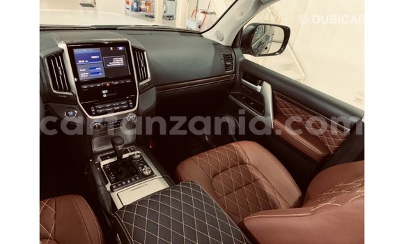 Nunua Imported Toyota Land Cruiser Nyeusi Gari ndani ya Import - Dubai nchini Arusha Nunua Imported Toyota Land Cruiser Nyeusi Gari ndani ya Import - Dubai nchini Arusha