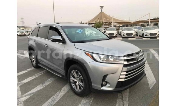 Buy Import Toyota Highlander Other Car in Import - Dubai in Arusha Buy Import Toyota Highlander Other Car in Import - Dubai in Arusha