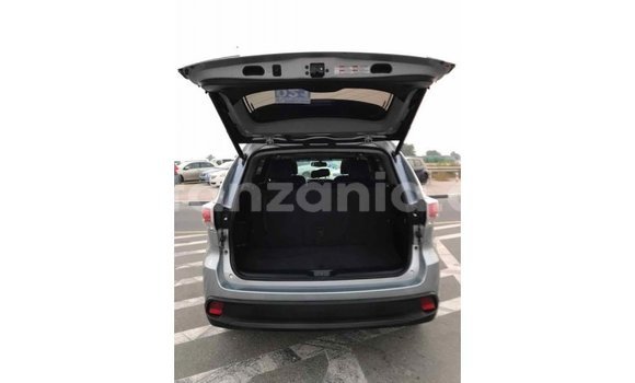 Buy Import Toyota Highlander Other Car in Import - Dubai in Arusha Buy Import Toyota Highlander Other Car in Import - Dubai in Arusha