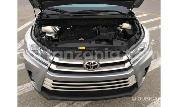 Buy Import Toyota Highlander Other Car in Import - Dubai in Arusha Buy Import Toyota Highlander Other Car in Import - Dubai in Arusha