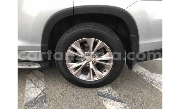 Buy Import Toyota Highlander Other Car in Import - Dubai in Arusha Buy Import Toyota Highlander Other Car in Import - Dubai in Arusha