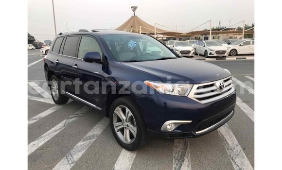Buy Import Toyota Highlander Blue Car in Import - Dubai in Arusha Buy Import Toyota Highlander Blue Car in Import - Dubai in Arusha