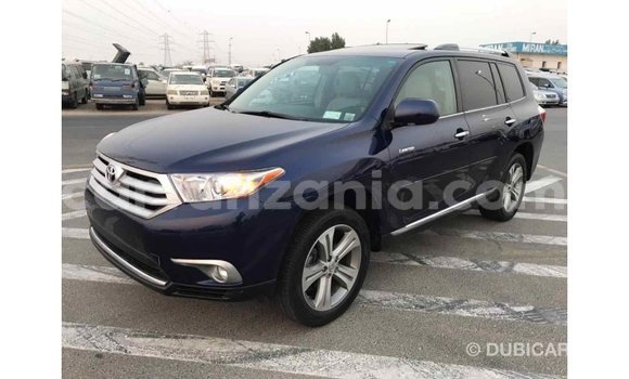 Buy Import Toyota Highlander Blue Car in Import - Dubai in Arusha Buy Import Toyota Highlander Blue Car in Import - Dubai in Arusha