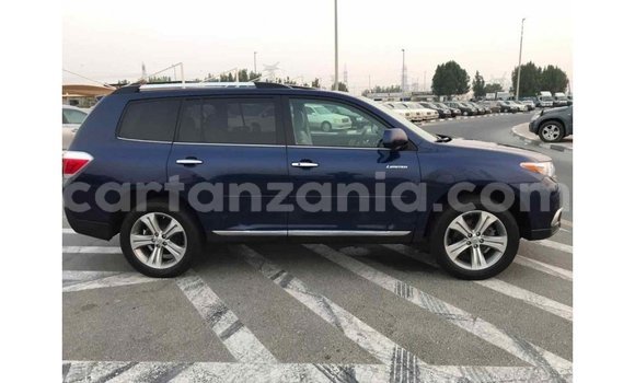 Buy Import Toyota Highlander Blue Car in Import - Dubai in Arusha Buy Import Toyota Highlander Blue Car in Import - Dubai in Arusha