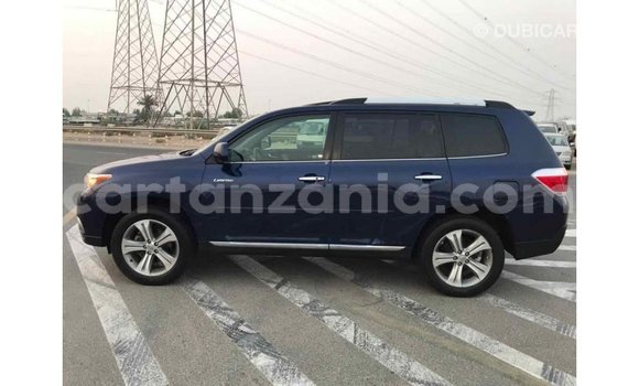Buy Import Toyota Highlander Blue Car in Import - Dubai in Arusha Buy Import Toyota Highlander Blue Car in Import - Dubai in Arusha