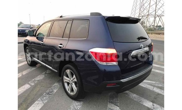 Buy Import Toyota Highlander Blue Car in Import - Dubai in Arusha Buy Import Toyota Highlander Blue Car in Import - Dubai in Arusha