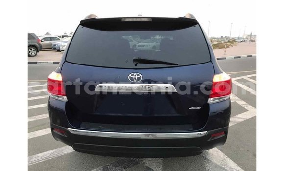 Buy Import Toyota Highlander Blue Car in Import - Dubai in Arusha Buy Import Toyota Highlander Blue Car in Import - Dubai in Arusha
