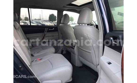 Buy Import Toyota Highlander Blue Car in Import - Dubai in Arusha Buy Import Toyota Highlander Blue Car in Import - Dubai in Arusha