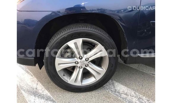 Buy Import Toyota Highlander Blue Car in Import - Dubai in Arusha Buy Import Toyota Highlander Blue Car in Import - Dubai in Arusha
