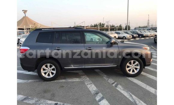 Buy Import Toyota Highlander Other Car in Import - Dubai in Arusha Buy Import Toyota Highlander Other Car in Import - Dubai in Arusha