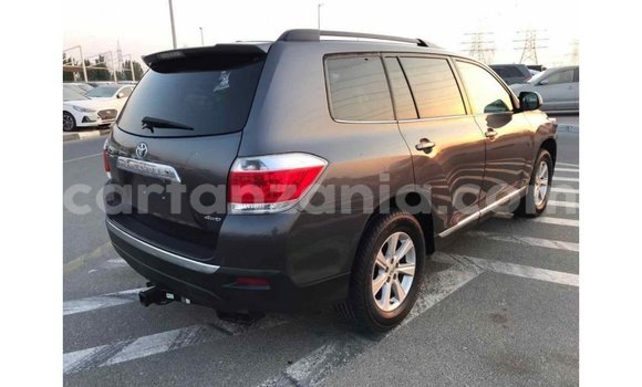 Buy Import Toyota Highlander Other Car in Import - Dubai in Arusha Buy Import Toyota Highlander Other Car in Import - Dubai in Arusha