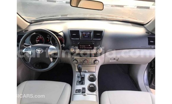 Buy Import Toyota Highlander Other Car in Import - Dubai in Arusha Buy Import Toyota Highlander Other Car in Import - Dubai in Arusha