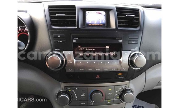 Buy Import Toyota Highlander Other Car in Import - Dubai in Arusha Buy Import Toyota Highlander Other Car in Import - Dubai in Arusha
