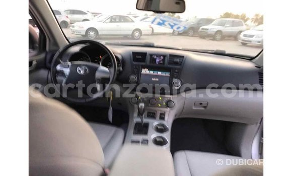 Nunua Imported Toyota Highlander Nyingine Gari ndani ya Import - Dubai nchini Arusha Nunua Imported Toyota Highlander Nyingine Gari ndani ya Import - Dubai nchini Arusha