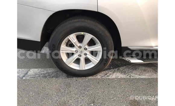 Nunua Imported Toyota Highlander Nyingine Gari ndani ya Import - Dubai nchini Arusha Nunua Imported Toyota Highlander Nyingine Gari ndani ya Import - Dubai nchini Arusha