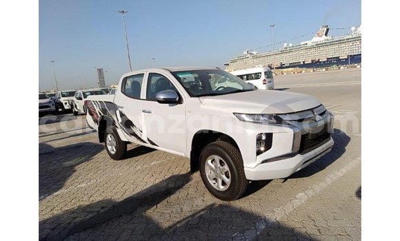 Nunua Imported Mitsubishi L200 Nyeupe Gari ndani ya Import - Dubai nchini Arusha Nunua Imported Mitsubishi L200 Nyeupe Gari ndani ya Import - Dubai nchini Arusha