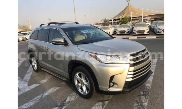 Nunua Imported Toyota Highlander Beige Gari ndani ya Import - Dubai nchini Arusha Nunua Imported Toyota Highlander Beige Gari ndani ya Import - Dubai nchini Arusha