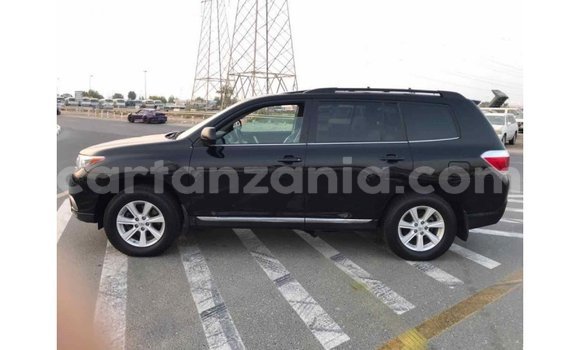 Nunua Imported Toyota Highlander Nyeusi Gari ndani ya Import - Dubai nchini Arusha Nunua Imported Toyota Highlander Nyeusi Gari ndani ya Import - Dubai nchini Arusha