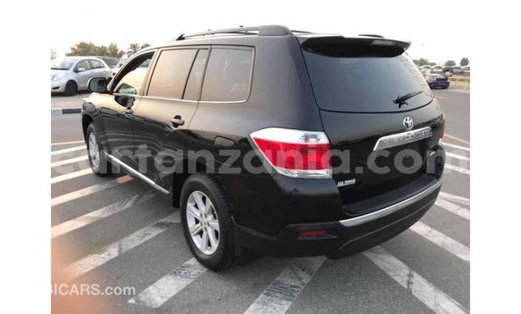 Nunua Imported Toyota Highlander Nyeusi Gari ndani ya Import - Dubai nchini Arusha Nunua Imported Toyota Highlander Nyeusi Gari ndani ya Import - Dubai nchini Arusha