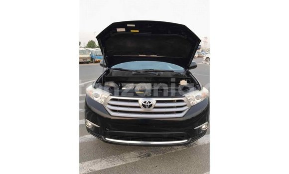 Nunua Imported Toyota Highlander Nyeusi Gari ndani ya Import - Dubai nchini Arusha Nunua Imported Toyota Highlander Nyeusi Gari ndani ya Import - Dubai nchini Arusha