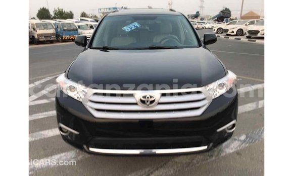 Nunua Imported Toyota Highlander Nyeusi Gari ndani ya Import - Dubai nchini Arusha Nunua Imported Toyota Highlander Nyeusi Gari ndani ya Import - Dubai nchini Arusha