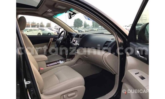 Nunua Imported Toyota Highlander Nyeusi Gari ndani ya Import - Dubai nchini Arusha Nunua Imported Toyota Highlander Nyeusi Gari ndani ya Import - Dubai nchini Arusha