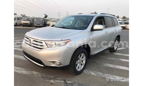 Buy Import Toyota Highlander Other Car in Import - Dubai in Arusha Buy Import Toyota Highlander Other Car in Import - Dubai in Arusha