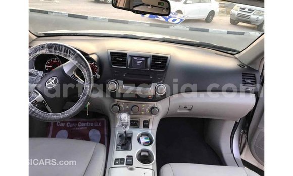 Buy Import Toyota Highlander Other Car in Import - Dubai in Arusha Buy Import Toyota Highlander Other Car in Import - Dubai in Arusha