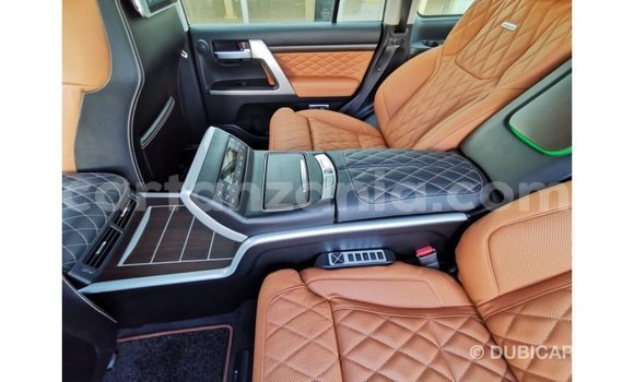 Nunua Imported Toyota Land Cruiser Nyeusi Gari ndani ya Import - Dubai nchini Arusha Nunua Imported Toyota Land Cruiser Nyeusi Gari ndani ya Import - Dubai nchini Arusha